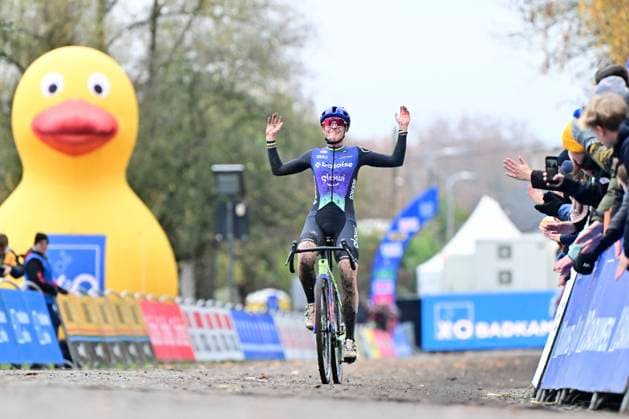 X2O Badkamers Trofee 2025-2026 Hamme HAMME, BELGIUM - NOVEMBER 16 : Brand Lucinda of Baloise Glowi Lions wins during the 3rd leg of the Flandriencross X2O Badkamers Trofee 2025-2026 a cyclocross race for Women Elite on November 16, 2025 in Hamme, Belgium, 16 11 2025 ( Hamme Belgium  Copyright: xPeterxDexVoechtx