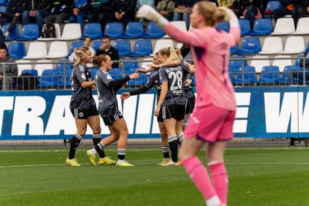 Jubel zum Tor zum 0:1 durch Laura Freigang (Eintracht Frankfurt, 10), GER, TSG 1899 Hoffenheim vs. Eintracht Frankfurt, Fussball, DFB-Pokal der Frauen, Achtelfinale, Saison 2025 2026, 16.11.2025, DFB REGULATIONS PROHIBIT ANY USE OF PHOTOGRAPHS AS IMAGE SEQUENCES AND OR QUASI-VIDEO, GER, TSG 1899 Hoffenheim vs. Eintracht Frankfurt, Fussball, DFB-Pokal der Frauen, Achtelfinale, Saison 2025 2026, 16.11.2025 Sinsheim-Hoffenheim Copyright: xEibner-Pressefoto Jan-NiclasxGrox EP_JGG