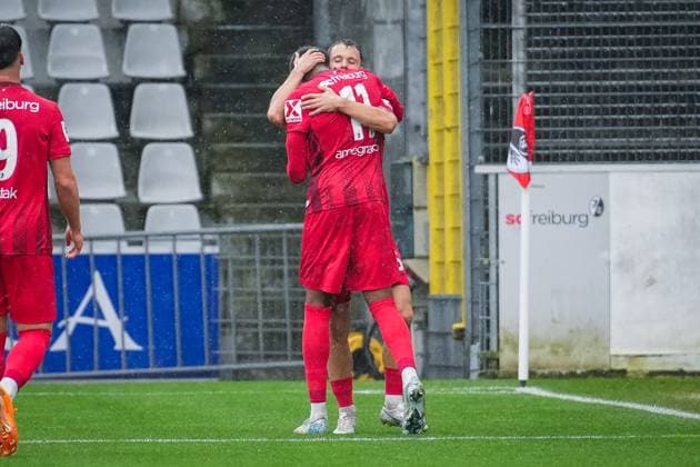 Deutschland, Fußball, Regionalliga Südwest, Saison 2025 2026, 17. Spieltag SC Freiburg II vs. 1 FSV Mainz 05 II Dreisamstadion (Freiburg): Fabian Rüdlin Rudlin (SC Freiburg II, 05) Tor, Torjubel, Emotionen, Torschuss, Freude, Jubel, Elfmeter, Freiburg Dreisamstadion Baden-Württemberg Deutschland Copyright: xFINLEYxMÖRCHx