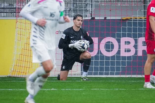 Deutschland, Fußball, Regionalliga Südwest, Saison 2025 2026, 17. Spieltag SC Freiburg II vs. 1 FSV Mainz 05 II Dreisamstadion (Freiburg): Kilian Katz (SC Freiburg II, 44) Freiburg Dreisamstadion Baden-Württemberg Deutschland Copyright: xFINLEYxMÖRCHx