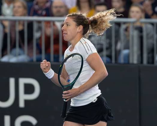 Billie Jean King Cup 2025 Play-Offs, TC Ismaning, Muenchen, Deutschland, Team Germany, Anna-Lena Friedsam macht die Faust und jubelt, Jubel, Freude, Emotion Copyright: xJuergenxHasenkopfx