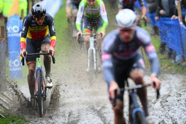 Belgian Thibau Nys pictured in action during the men elite race of the Flandriencross cyclocross cycling event, stage 3 8 in the X20 Badkamers Trofee competition, Sunday 16 November 2025 in Hamme. DAVIDxPINTENS  x141976995x