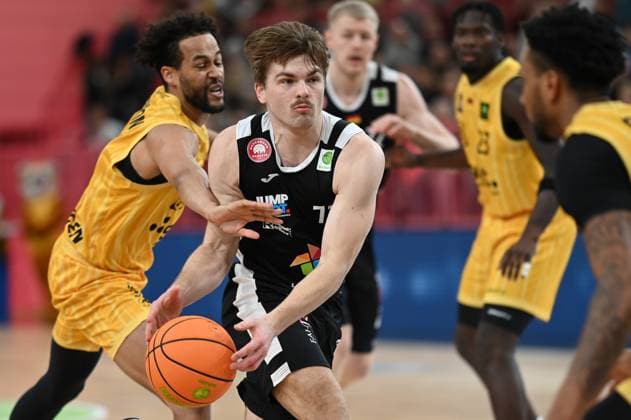 Jonathan Klussmann (Paderborn Baskets, 71) GER, Tigers Tuebingen vs. Gartenzaun24 Baskets Paderborn, Basketball, Herren, Pro A, 2. Barmer Basketball Bundesliga, Saison 2025 2026, 16.11.2025 GER, Tigers Tuebingen vs. Gartenzaun24 Baskets Paderborn, Basketball, Herren, Pro A, 2. Barmer Basketball Bundesliga, Saison 2025 2026, 16.11.2025 Tuebingen Copyright: xEibner-Pressefoto NicolasxWoernx EP_NWN