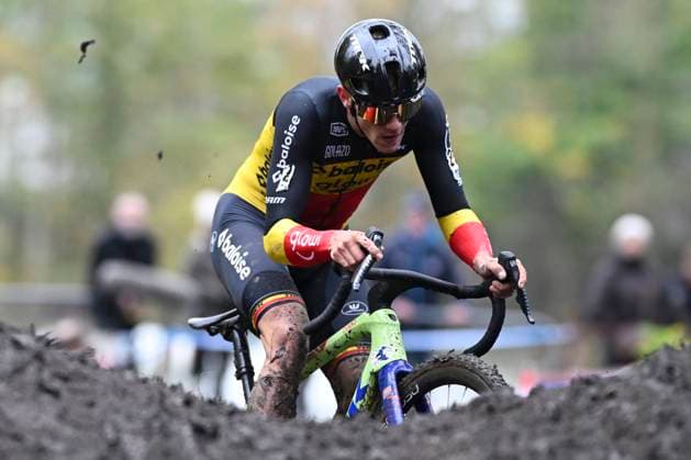 X2O Badkamers Trofee 2025-2026 Hamme HAMME, BELGIUM - NOVEMBER 16 : Nys Thibau of Baloise Glowi Lions during the 3rd leg of the Flandriencross X2O Badkamers Trofee 2025-2026 a cyclocross race for Men Elite on November 16, 2025 in Hamme, Belgium, 16 11 2025 ( Hamme Belgium  Copyright: xPeterxDexVoechtx
