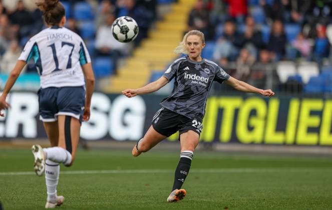 DEU, Wolfsburg, TSG Hoffenheim vs Eintracht Frankfurt, DFB-Pokal der Frauen, DFB, Saison 2526, Dietmar-Hopp-Stadion, Achtelfinale im Bild: Rebecka Blomqvist (Eintracht Frankfurt 28) erzielt das Tor zum 2:2 DFB DFL REGULATIONS PROHIBIT ANY USE OF PHOTOGRAPHS AS IMAGE SEQUENCES AND OR QUASI-VIDEO, 16.11.2025 Copyright: HMBxMedia HendrikxHamelau