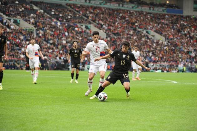 16 November 2025 FIFA World Cup, WM, Weltmeisterschaft, Fussball 2026 European Qualifiers, Round 6 Portugal vs Armenia Estadio de Dragao, Porto, Portugal 16 November 2025 FIFA World Cup 2026 European Qualifiers, Round 6 Portugal vs Armenia Estadio de Dragao, Porto, Portugal. Joao Neves and Grant-Leon Ranos