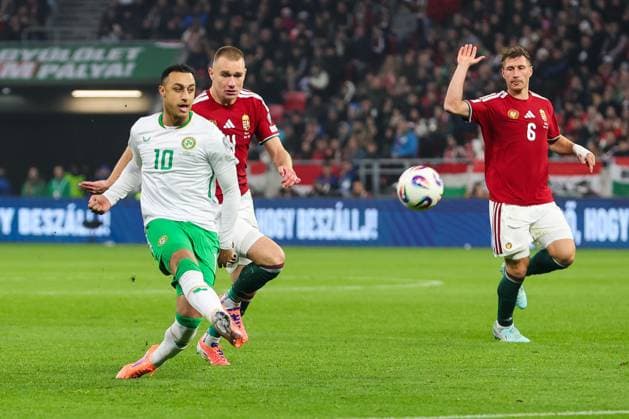 2026 FIFA World Cup, WM, Weltmeisterschaft, Fussball Qualifier Group F, Puskas ArÃ Adam Idah scores a goal that would later be ruled out for offside 16 11 2025  Copyright: x INPHO RyanxByrnex RB2_4740