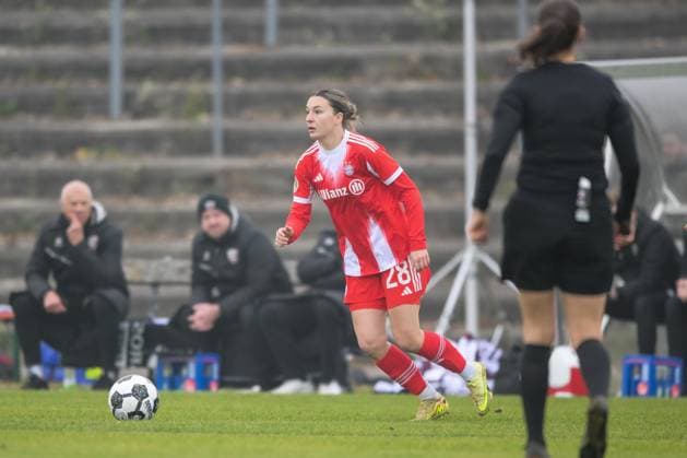 Fußball, DFB Pokal Frauen, 20251116, FC Ingolstadt 04 - FC Bayern München. Im Bild Barbara DUNST (Bayern, 28). Ingolstadt ESV Stadion Bayern Deutschland Copyright: Passion2Press MarkusxFischerx