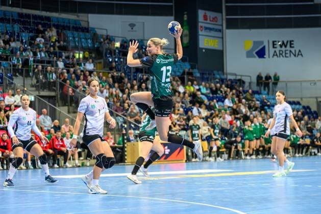 Handball Frauen EHF European League Women Qualifikationsrunde 3 Saison 2025 2026 HC Dalmatinka Ploce vs. VfL Oldenburg 16.11.2025 Jane Martens (13, VfL Oldenburg) im Sorung, Wurf