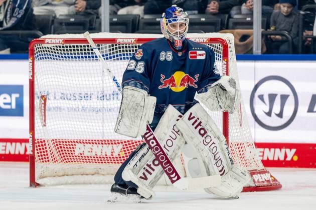 Mathias Niederberger (Torwart, EHC Red Bull Muenchen, 35) GER, EHC Red Bull Muenchen vs. Nuernberg Ice Tigers, Eishockey, DEL, 19. Spieltag, Saison 2025 2026, 16.11.2025. GER, EHC Red Bull Muenchen vs. Nuernberg Ice Tigers, Eishockey, DEL, 19. Spieltag, Saison 2025 2026, 16.11.2025. Muenchen *** Mathias Niederberger Goalkeeper, EHC Red Bull Muenchen, 35 GER, EHC Red Bull Muenchen vs Nuernberg Ice Tigers, Ice Hockey, DEL, Matchday 19, Season 2025 2026, 16 11 2025 GER, EHC Red Bull Muenchen vs Nuernberg Ice Tigers, Ice Hockey, DEL, Matchday 19, Season 2025 2026, 16 11 2025 Muenchen Copyright: xEibner-Pressefoto HeikexFeinerx EP_HFR