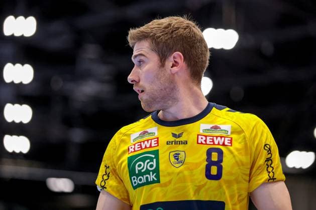 16.11.2025, Handball, HBL, Bergischer HC - Rhein-Neckar Löwen, Mitsubishi Electric HALLE Düsseldorf: Tim Nothdurft (Rhein-Neckar Löwen 08) Nordrhein-Westfalen Deutschland