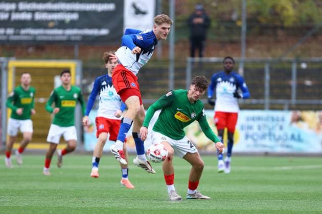 25 Jeremy Gandert (Hamburger SV U21, U 21 , 29 Finn Kiszka (HSC Hannover) Fußball I Herren I Regionalliga Nord I Saison 2025-2026 I 19. Spieltag I Hamburger SV U21 - HSC Hannover I 16.11.2025 I Stadion Hoheluft