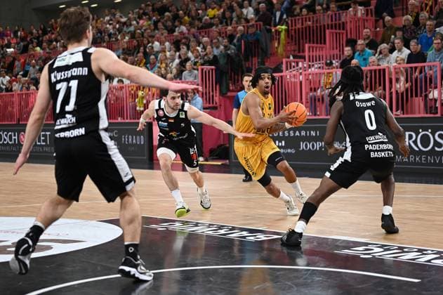 JaCobi Wood (Tigers Tuebingen, 24) GER, Tigers Tuebingen vs. Gartenzaun24 Baskets Paderborn, Basketball, Herren, Pro A, 2. Barmer Basketball Bundesliga, Saison 2025 2026, 16.11.2025 GER, Tigers Tuebingen vs. Gartenzaun24 Baskets Paderborn, Basketball, Herren, Pro A, 2. Barmer Basketball Bundesliga, Saison 2025 2026, 16.11.2025 Tuebingen Copyright: xEibner-Pressefoto NicolasxWoernx EP_NWN