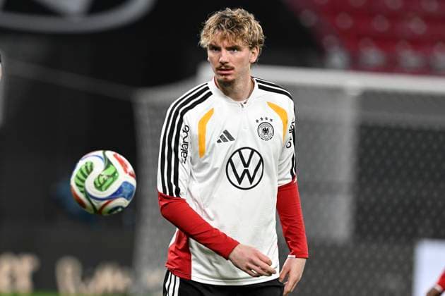 Nick Woltemade (Deutschland 11) Aktion . Einzelbild . Freisteller . 16.11.2025 Fussball WM Qualifikation Training Deutschland vs Slowakei, Red Bull Arena, Leipzig,