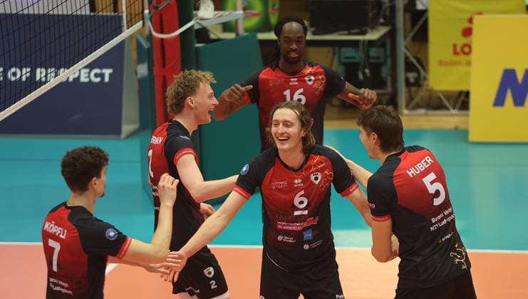Ludwigsburg , Volleyball Bundesliga , Barock Volleys MTV Ludwigsburg vs. cerebricks VOLLEY GOATS Mitteldeutschland , Jubel Ludwigsburg , mitte: Ben-Simon Bonin