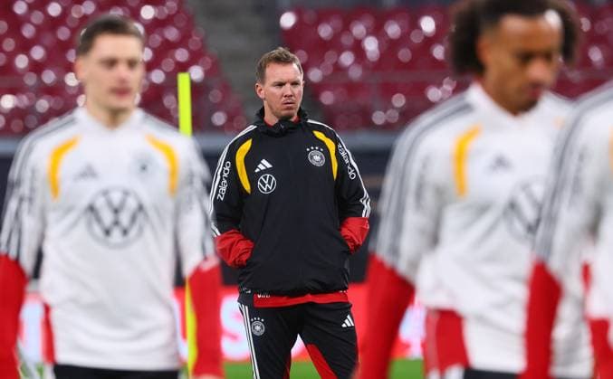 Deutschland - Slowakei Training Leipzig, 16.11.2025, Matchday -1, Red Bull Arena, Abschlusstraining, vor der WM Qualifikation BR Deutschland vs. Slowakei am 17.11.2025 , Im Bild: Bundestrainer Julian Nagelsmann (Deutschland) ,