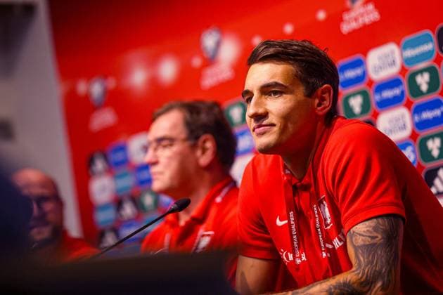 16.11.2025 TA QUALI, MALTA Ta Qali National Stadium PILKA NOZNA (FOOTBALL) REPREZENTACJA POLSKI - KADRA ZGRUPOWANIE REPREZENTACJI POLSKI OFICJALNA KONFERENCJA PRASOWA REPREZENTACJI POLSKI PRZED MECZEM Z MALTA NZ JAKUB KIWIOR FOTO LUKASZ GROCHALA CYFRASPORT NEWSPIX.PL --- newspix.pl EL ELIMINACJE DO MS MISTRZOSTW SWIATA W PILCE NOZNEJ FIFA 2026 PILKA NOZNA FIFA World Cup, WM, Weltmeisterschaft, Fussball 2026 QUALIFICATION BEFORE MATCH MALTA v POLAND 