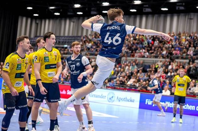 16.11.2025, Handball, HBL, Bergischer HC - Rhein-Neckar Löwen, Mitsubishi Electric HALLE Düsseldorf: Julian Fuchs (BHC 46) Nordrhein-Westfalen Deutschland