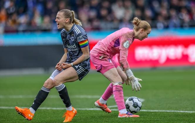DEU, Wolfsburg, TSG Hoffenheim vs Eintracht Frankfurt, DFB-Pokal der Frauen, DFB, Saison 2526, Dietmar-Hopp-Stadion, Achtelfinale im Bild: Frust bei Laura Freigang (Eintracht Frankfurt 10) DFB DFL REGULATIONS PROHIBIT ANY USE OF PHOTOGRAPHS AS IMAGE SEQUENCES AND OR QUASI-VIDEO, 16.11.2025 Copyright: HMBxMedia HendrikxHamelau