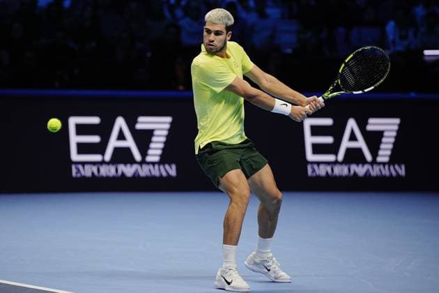 Spain s Carlos Alcaraz reacts during the singles final tennis match of the ATP, Tennis Herren World Tour Finals against Italy s Jannik Sinner at the Inalpi Arena in Turin, Italy - Sunday, Nov. 16, 2025. - Tennis  Copyright: xMarcoxAlpozzi LaPressex