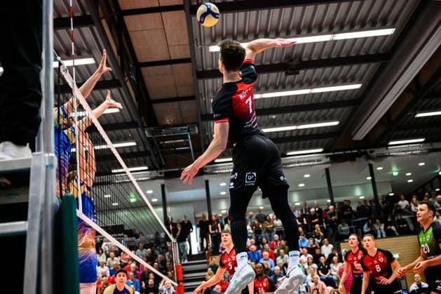 Ludwigsburg: Bundesliga - 25 26 - MTV Ludwigsburg - Volley Goats Mitteldeutschland Tim Koepfli Köpfli (Ludwigsburg) Ludwigsburg Innenstadtsporthalle Baden-Württemberg Deutschland