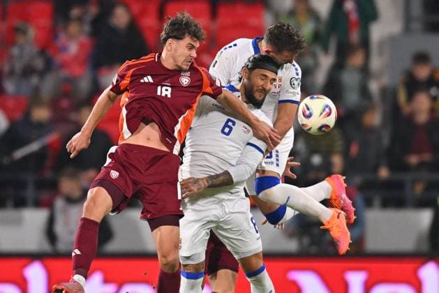 SERBIA vs LATVIA MARKO REGZA , NEMANJA GUDELJ football Serbia vs Latvia FIFA World Cup, WM, Weltmeisterschaft, Fussball qualification match at Dubocica stadiuim , Leskovac 16.11.2025 Foto: FOOTBALL, SERBIA, LATVIA, FIFA WORLD CUP QUALIFICATIONS MATCH Leskovac Dubocica stadium Serbia Copyright: xMarkoxMetlas xMNxPressx