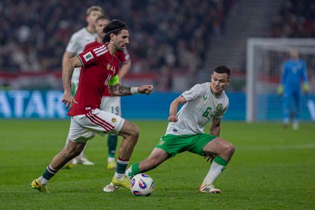 Hungary v Republic of Ireland - FIFA World Cup, WM, Weltmeisterschaft, Fussball 2026 Qualifier Dominik Szoboszlai of Hungary competes for the ball with Josh Cullen of Ireland during the FIFA 2026 World Cup Qualifiers match at Puskas Arena in Budapest, Hungary, on November 16, 2025. Budapest Hungary  Copyright: xRobertxSzaniszlox originalFilename:szaniszlo-notitle251116_npoZf.jpg