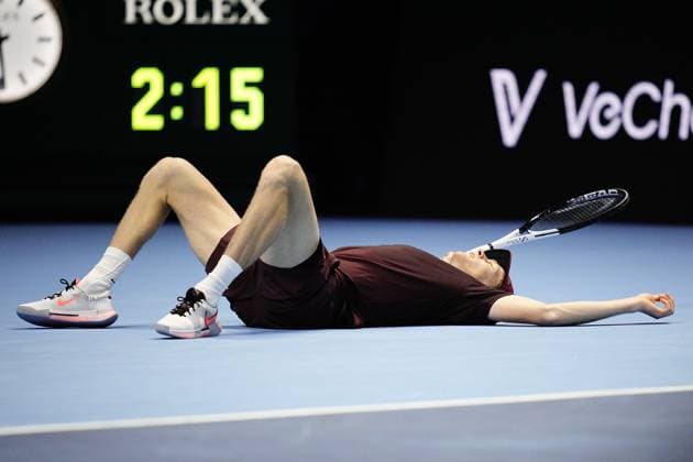 Italy s Jannik Sinner reacts after winning the singles final tennis match of the ATP, Tennis Herren World Tour Finals against Spain s Carlos Alcaraz at the Inalpi Arena in Turin, Italy - Sunday, Nov. 16, 2025. - Tennis  Copyright: xMarcoxAlpozzi LaPressex