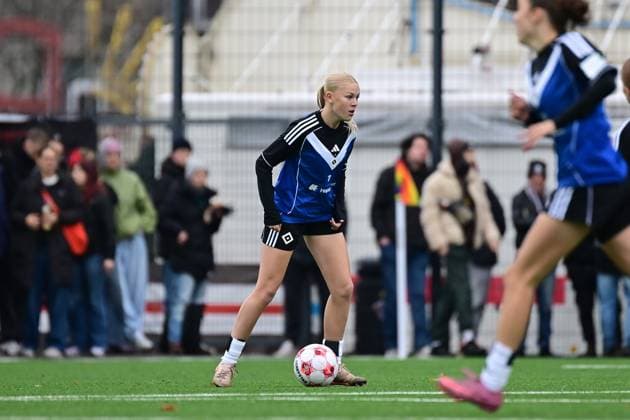 Fußball I Frauen I Saison 2025-2026 I Regionalliga Nord I 10. Spieltag I FC St. Pauli - Hamburger SV U20 I 16.11.2025 Lena Joy Martens (7, Hamburger SV U20) Hamburg Stadion an der Feldstraße Hamburg Deutschland Copyright: xLobeca FelixxSchlikisx