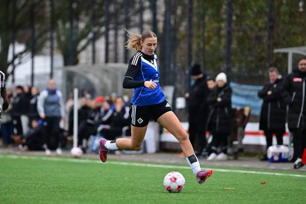 Fußball I Frauen I Saison 2025-2026 I Regionalliga Nord I 10. Spieltag I FC St. Pauli - Hamburger SV U20 I 16.11.2025 Lucy Schwark (21, Hamburger SV U20) Hamburg Stadion an der Feldstraße Hamburg Deutschland Copyright: xLobeca FelixxSchlikisx