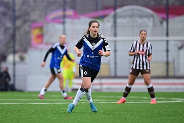 Fußball I Frauen I Saison 2025-2026 I Regionalliga Nord I 10. Spieltag I FC St. Pauli - Hamburger SV U20 I 16.11.2025 Tarah Fee Burmann (8, Hamburger SV U20) Hamburg Stadion an der Feldstraße Hamburg Deutschland Copyright: xLobeca FelixxSchlikisx