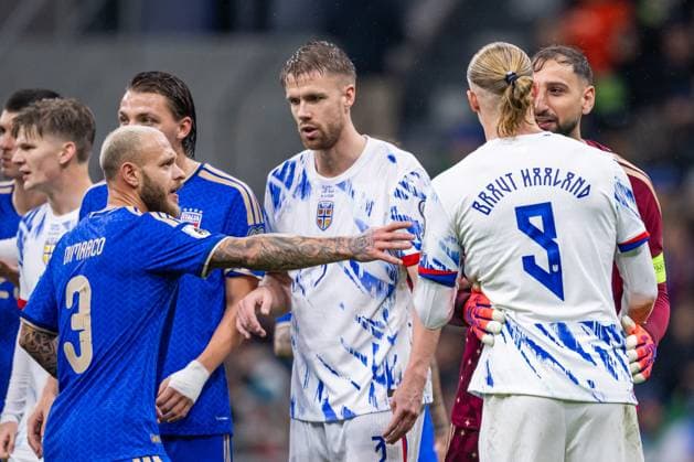 251116 Federico Dimarco and goalkeeper Gianluigi Donnarumma of Italy, Kristoffer Ajer and Erling Braut Haaland of Norway during the FIFA World Cup, WM, Weltmeisterschaft, Fussball Qualifier football match between Italy and Norway on November 16, 2025 in Milan. Photo: Vegard Grott BILDBYRAN kod VG VG0836 bbeng fotball football soccer fotboll fifa world cup qualifiers european qualifiers 2026 uefa world cup qualifiers vm-kvalifisering vm kvalik vm kval norge norway italien italia italy milano Copyright: VEGARDxGRoTT BB251116VG094