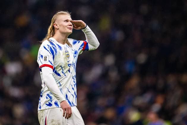 251116 Erling Braut Haaland of Norway celebrates after scoring the 1-2 goal during the FIFA World Cup, WM, Weltmeisterschaft, Fussball Qualifier football match between Italy and Norway on November 16, 2025 in Milan. Photo: Vegard Grott BILDBYRAN kod VG VG0836 bbeng fotball football soccer fotboll fifa world cup qualifiers european qualifiers 2026 uefa world cup qualifiers vm-kvalifisering vm kvalik vm kval norge norway italien italia italy milano jubel Copyright: VEGARDxGRoTT BB251116VG097