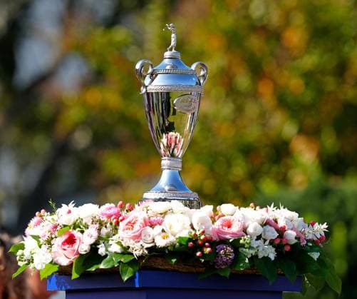 BELLEAIR, FL - NOVEMBER 16: The trophy is on displa on the first tee during the final round of The Annika driven by Gainbridge at Pelican on November 16, 2025, at the Pelican Golf Club in Belleair, Florida. (Photo by Brian Spurlock Icon Sportswire). GOLF: NOV 16 LPGA, Golf Damen The ANNIKA EDITORIAL USE ONLY Icon25111692