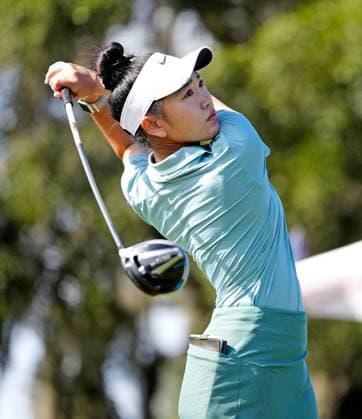 BELLEAIR, FL - NOVEMBER 16: LPGA, Golf Damen golfer Lucy Li plays her tee shot on the first hole during the final round of The Annika driven by Gainbridge at Pelican on November 16, 2025, at the Pelican Golf Club in Belleair, Florida. (Photo by Brian Spurlock Icon Sportswire). GOLF: NOV 16 LPGA The ANNIKA EDITORIAL USE ONLY Icon25111654