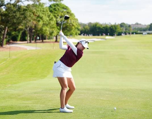 BELLEAIR, FL - NOVEMBER 16: LPGA, Golf Damen player Jennifer Kupcho plays her tee shot on the 2nd hole during the final round of The Annika driven by Gainbridge at Pelican on November 16, 2025, at the Pelican Golf Club in Belleair, Florida. (Photo by Brian Spurlock Icon Sportswire). GOLF: NOV 16 LPGA The ANNIKA EDITORIAL USE ONLY Icon25111667