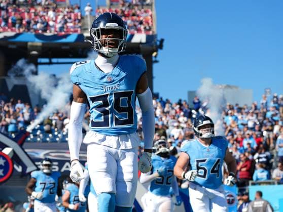 November 16, 2025, Nashville, Tennessee, USA: Titans cornerback DARRELL BAKER JR. (39) takes the field for an NFL, American Football Herren, USA game between the Tennessee Titans and the Houston Texans on November 16, 2025 in Nashville, Tennessee. The Texans won, 16-13. Nashville USA - ZUMAc201 20251116_zap_c201_066 Copyright: xScottxColemanx
