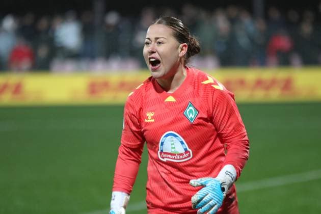 DFB-Pokal Frauen: RB Leipzig - SV Werder Bremen; 16.11.2025 Torwart Mariella El Sherif (39, Werder Bremen), Porträt. Fußball, DFB-Pokal Frauen, Saison 2025 2026, Achtelfinale: RB Leipzig vs. SV Werder Bremen am 16.11.2025, Trainingszentrum Cottaweg, Leipzig. DFB REGULATIONS PROHIBIT ANY USE OF PHOTOGRAPHS AS IMAGE SEQUENCES AND OR QUASI-VIDEO. Copyright: xBEAUTIFULxSPORTS JanxKaeferx