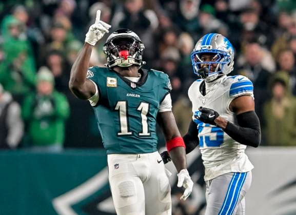 NFL, American Football Herren, USA 2025: Lions V Eagles NOV 16 November 16, 2025, Philadelphia, Pa, USA: Philadelphia Eagles wide receiver A.J. Brown (11) celebrates during the NFL football matchup between the Detroit Lions and the Philadelphia Eagles at Lincoln Financial Field in Philadelphia, Pennsylvania on November 16, 2025. Scott Serio Cal Media(Credit Image: Scott Serio Cal Sport Media) Philadelphia Pa USA EDITORIAL USE ONLY Copyright: xx ZUMA-20251116_faf_cs17_016.jpg ScottxSeriox csmphotothree444271