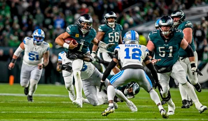 November 16, 2025, Philadelphia, Pa, USA: Philadelphia Eagles quarterback Jalen Hurts (1) during the NFL, American Football Herren, USA football matchup between the Detroit Lions and the Philadelphia Eagles at Lincoln Financial Field in Philadelphia, Pennsylvania on November 16, 2025. Cal Media Philadelphia USA - ZUMAcs17 20251116_faf_cs17_034 Copyright: xScottxSeriox