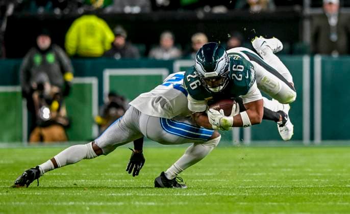 NFL, American Football Herren, USA 2025: Lions V Eagles NOV 16 November 16, 2025, Philadelphia, Pa, USA: Philadelphia Eagles running back Saquon Barkley (26) tackled by Detroit Lions cornerback Rock Ya-Sin (23) during the NFL football matchup between the Detroit Lions and the Philadelphia Eagles at Lincoln Financial Field in Philadelphia, Pennsylvania on November 16, 2025. Scott Serio Cal Media(Credit Image: Scott Serio Cal Sport Media) Philadelphia Pa USA EDITORIAL USE ONLY Copyright: xx ZUMA-20251116_faf_cs17_059.jpg ScottxSeriox csmphotothree444310