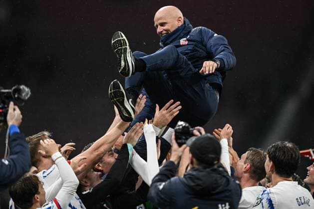 Italy v Norway - FIFA World Cup, WM, Weltmeisterschaft, Fussball 2026 Qualifier The team of Norway and Head Coach Stale Solbakken of Norway celebrate after a victory in the 2026 FIFA World Cup Qualifying Group I football match between Italy and Norway in Milan, Italy, on November 16, 2025, at Giuseppe Meazza San Siro stadium Milano Italy  Copyright: xTizianoxBallabiox originalFilename:ballabio-italyand251116_npKVx.jpg