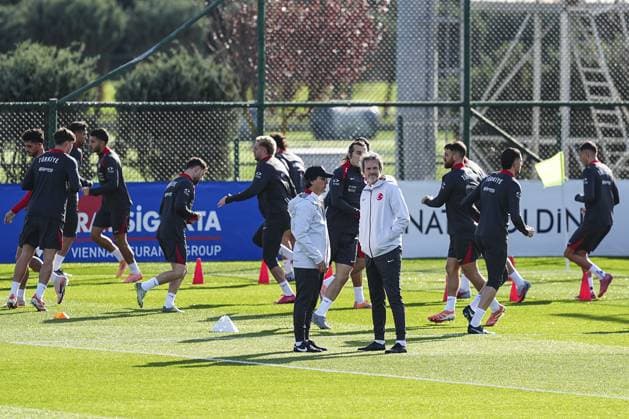 Ahead of Turkiye v Spain - FIFA World Cup, WM, Weltmeisterschaft, Fussball 2026 Qualifying match ISTANBUL, TURKIYE – NOVEMBER 17: Players of Turkiye attend a training session ahead of the 2026 FIFA World Cup European Qualifiers Group E sixth and final match between Turkiye and Spain at Turkish Football Federation Hasan Dogan National Teams Camp and Training Facilities in Istanbul, Turkiye on November 18, 2025. Agit Erdi Ulukaya Anadolu Istanbul Turkey. Editorial use only. Please get in touch for any other usage.  Copyright: x2025xAnadoluxAgitxErdixUlukayax