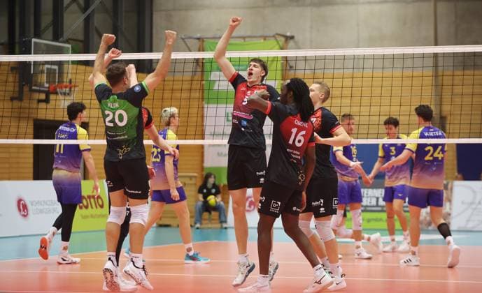 Ludwigsburg , Volleyball Bundesliga , Barock Volleys MTV Ludwigsburg vs. cerebricks VOLLEY GOATS Mitteldeutschland , Jubel Ludwigsburg , von links: Jeffrey Klok Jan HUber Nyherowo Omene