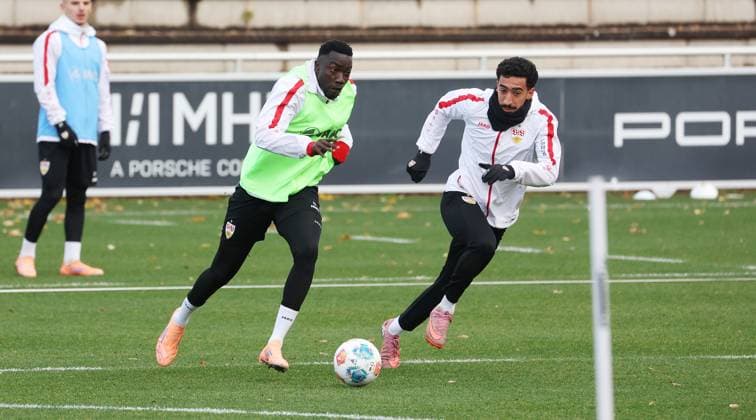 BAU 17.11..2025 Stuttgart Fußball VfB Stuttgart Training, v.l. Silas, Tiago Tomas