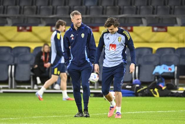 STOCKHOLM, SWEDEN 20251117 Swedish national football team captain Graham Potter during the national team, Nationalteam s training session at Strawberry Arena ahead of the World Cup qualifier against Slovenia. STOCKHOLM SWEDEN x10060x