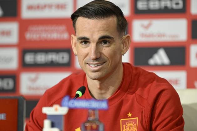 Ahead of Turkiye v Spain - FIFA World Cup, WM, Weltmeisterschaft, Fussball 2026 Qualifying match SEVILLE, SPAIN – NOVEMBER 17: Fabian Ruiz of Spain speaks during a press conference, PK, Pressekonferenz at Estadio La Cartuja ahead of the 2026 FIFA World Cup European Qualifiers Group E sixth and final match between Turkiye and Spain in Seville, Spain on November 17, 2025. Burak Akbulut Anadolu Seville Spain. Editorial use only. Please get in touch for any other usage.  Copyright: x2025xAnadoluxBurakxAkbulutx