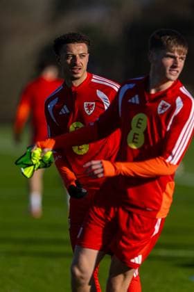 Football - FIFA World Cup, WM, Weltmeisterschaft, Fussball 2026 - Qualifying - Group J - Wales v North Macedonia - MD-1 CARDIFF, WALES - Monday, November 17, 2025: Wales Ethan Ampadu during a training session at the Vale Resort ahead of the FIFA World Cup Qualifying Group J match between Wales and North Macedonia. (Photo by David Rawcliffe Propaganda) CARDIFF Cardiff City Stadium CARDIFF WALES  Copyright: xDavidxRawcliffex P2025-11-17-Wales_North_Macedonia_MD_1-38