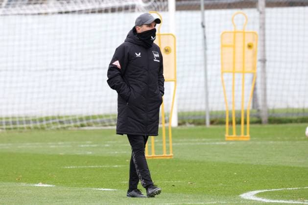 DEU, DFL, 2. FBL Hertha BSC, Training, 17.11.2025, Sportforum, Berlin, DEU, DFL, 2. FBL Hertha BSC, Training, im Bild Cheftrainer Stefan Leitl (Hertha BSC Berlin) DFL - regulations prohibit any use of Photographs as image sequences and or quasi-video