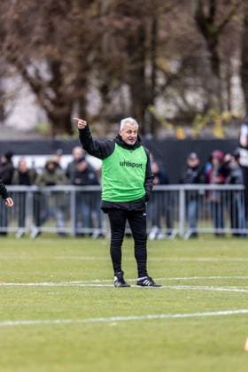 Fussball, Saison 2025 2026, 3. Liga, Trainingsplatz am Donaustadion, Öffentliches Training SSV Ulm 1846 Fußball, 17.11.2025 17.11.2025, Fussball, Saison 2025 2026, 3. Liga, Trainingsplatz am Donaustadion, Öffentliches Training SSV Ulm 1846 Fußball, erste Einheit vom neuen Cheftrainer Pavel Dotchev (SSV Ulm 1846 Fußball) Foto: Lucca Fundel Ulm Trainingsplatz am Donaustadion Baden-Württemberg Deutschland
